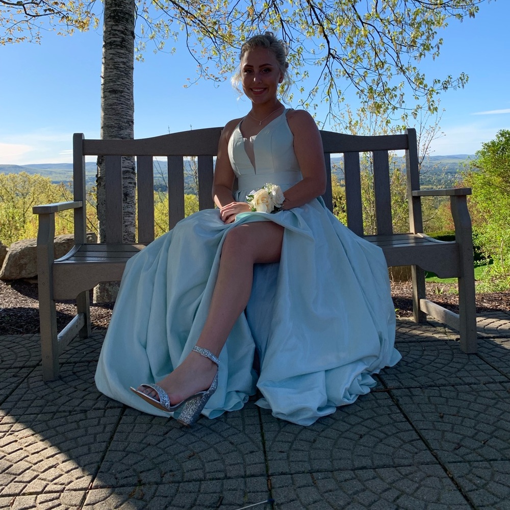 Prom Dress - Picture 3 of 6